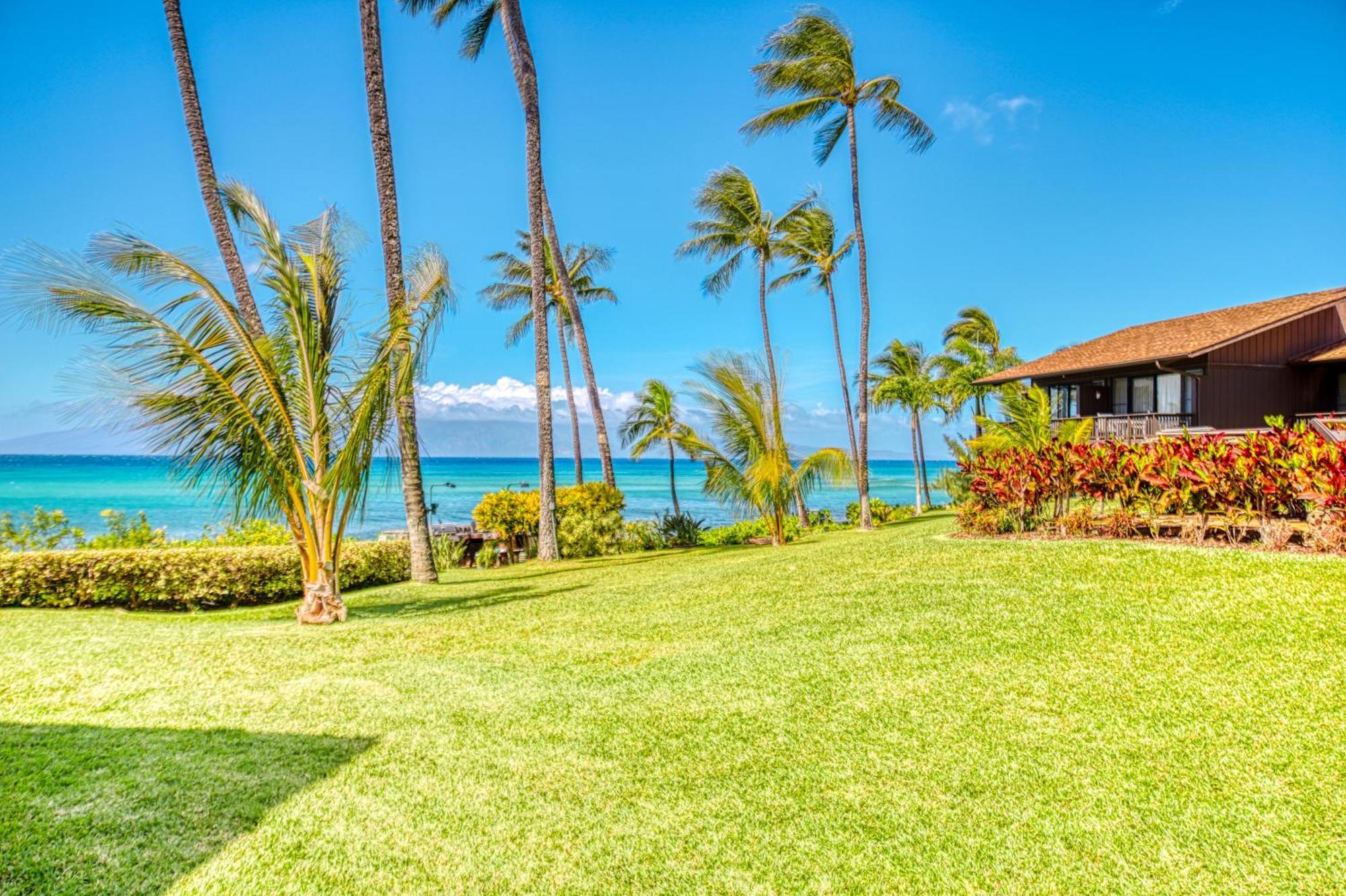 Mahina Surf Villa Kahana Room photo